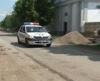 Maşină de poliţie în acţiune, lovită de un şofer neatent la Sântandrei